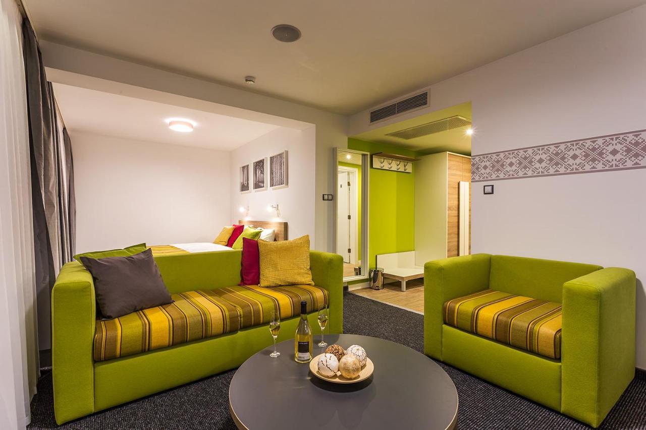 Hotel Compliment Трявна Экстерьер фото