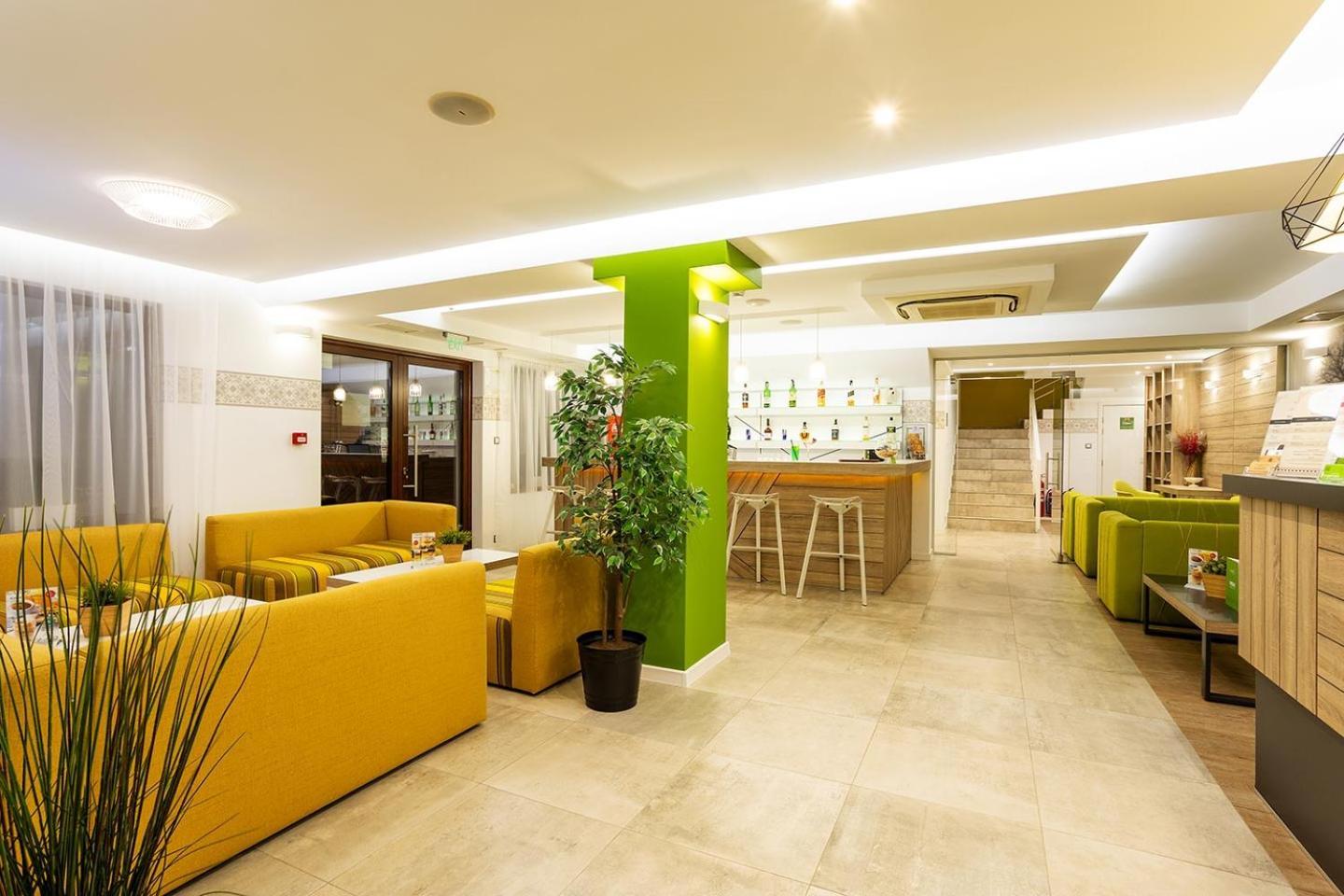 Hotel Compliment Трявна Экстерьер фото